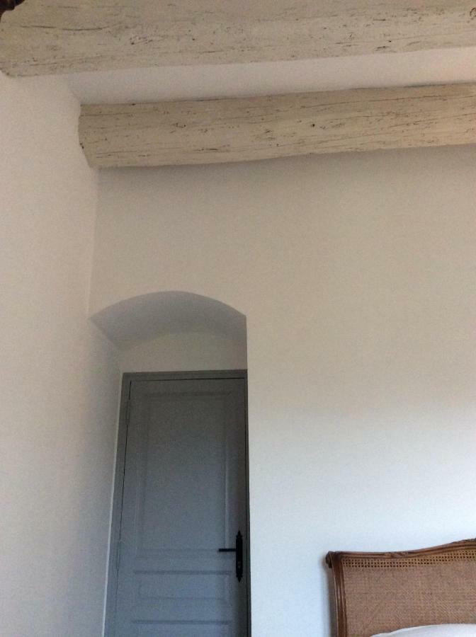 Le Mas Amore Bed & Breakfast Gassin Eksteriør bilde